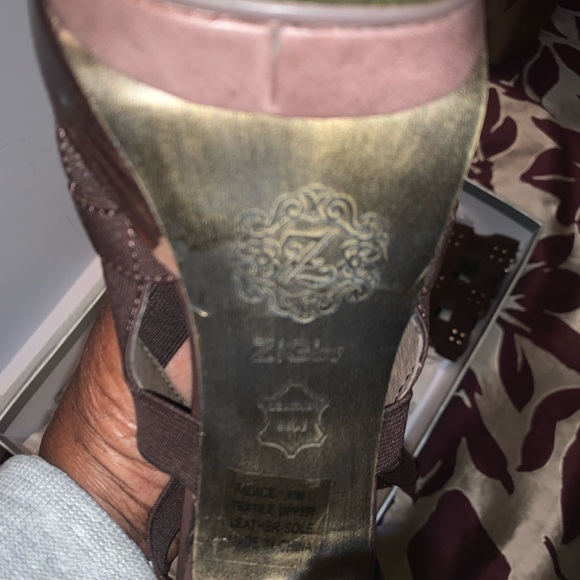 Ziginy Heels: Brown Strappy Shoe- Women's Size 8 1/2 - Peep Toe,Brand New !! - Picture 3 of 5